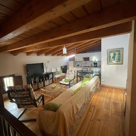 Atico Aires De Gredos Apartment กันเดเลดา ภายนอก รูปภาพ