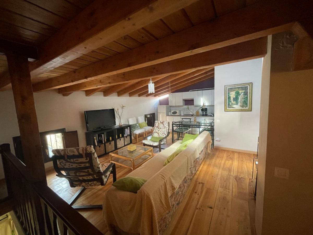 Atico Aires De Gredos Apartment กันเดเลดา ภายนอก รูปภาพ