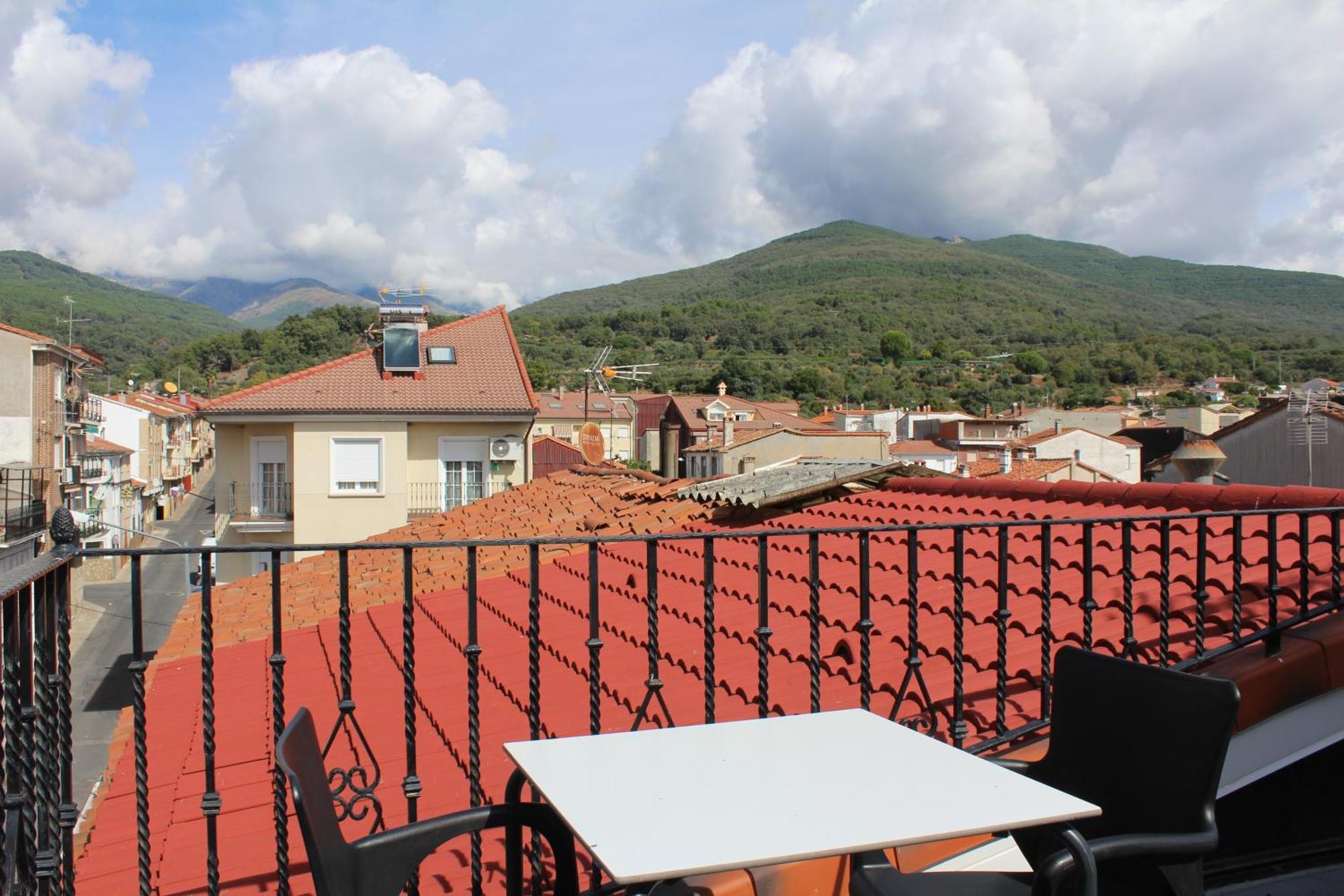 Atico Aires De Gredos Apartment กันเดเลดา ภายนอก รูปภาพ